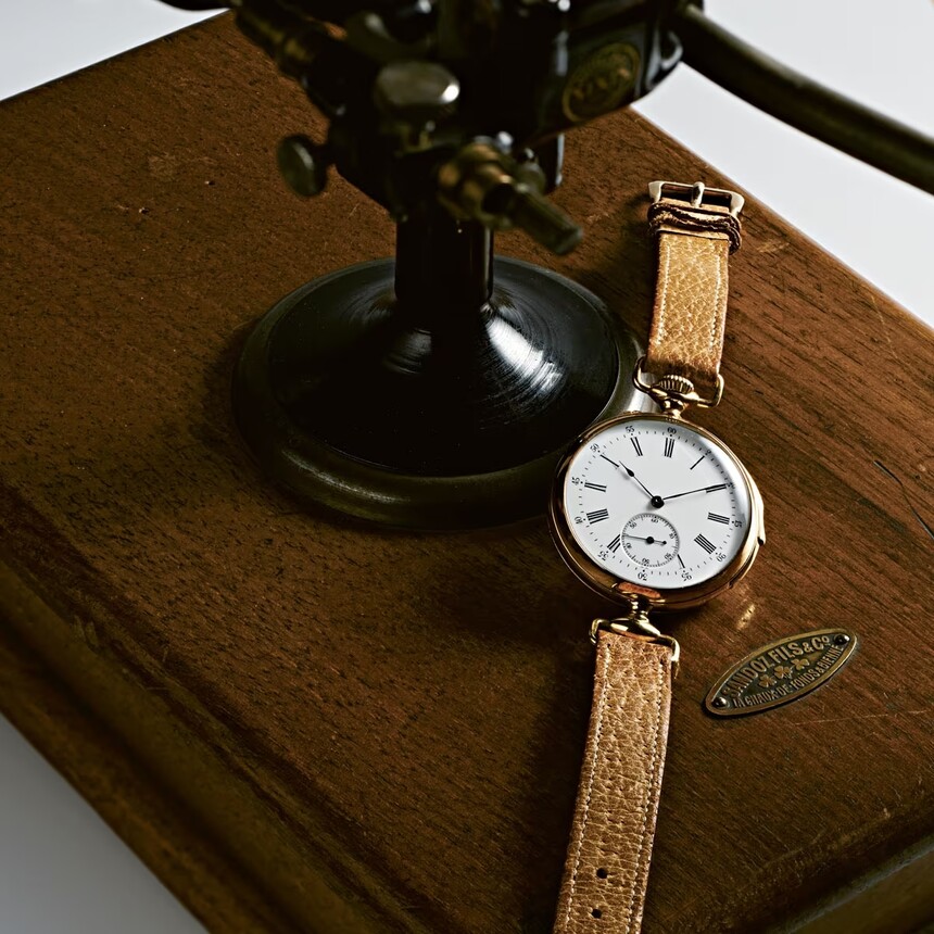 První náramkové hodinky s repeticí, 1892. Zdroj: omegawatches.com